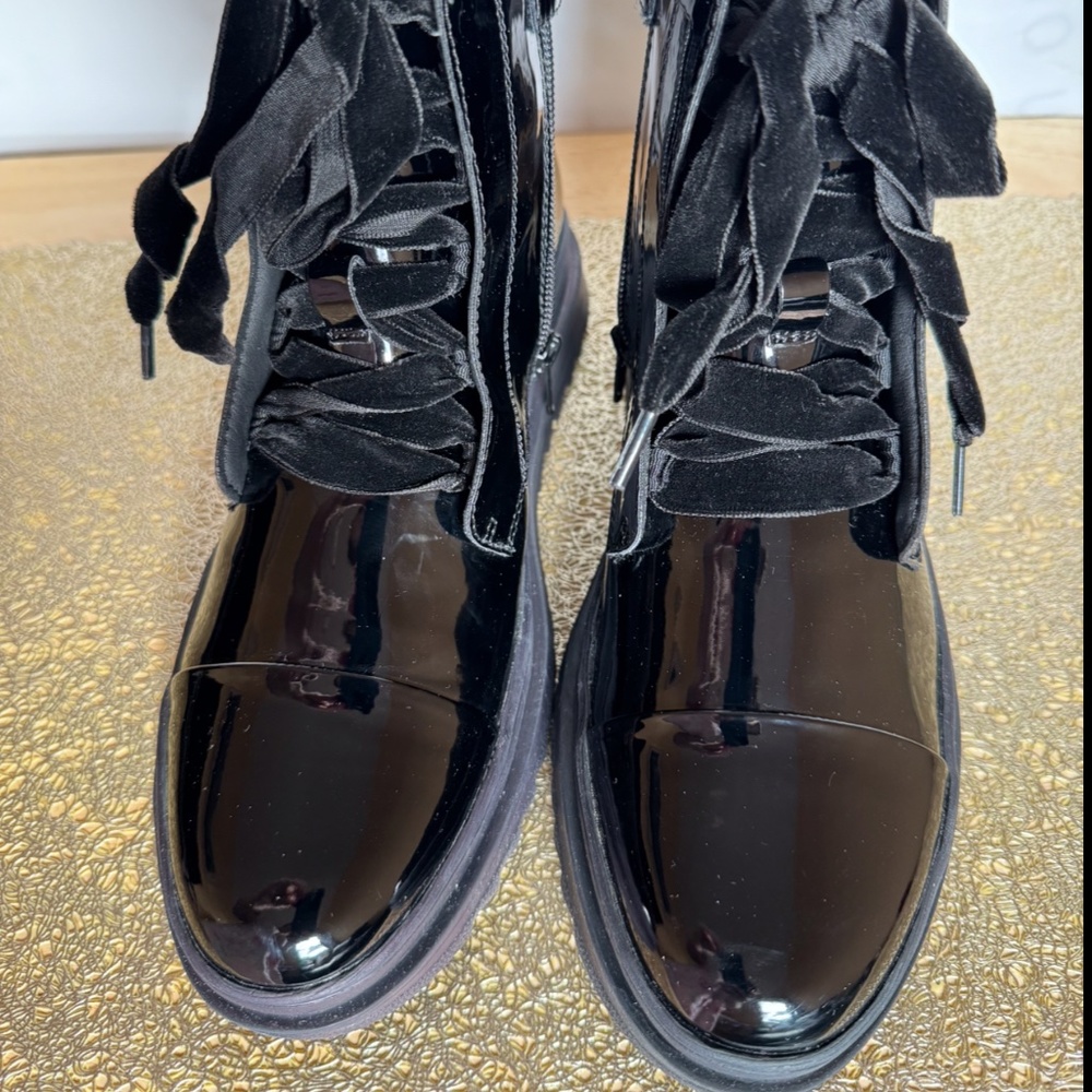 Geox Girls' JillyJaw Black Patent Sneakers - size 38